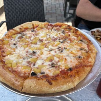 Tapoco Tavern - My pie. - Resorts Near Me - Robbinsville, North Carolina Tapoco Tavern - My pie. - Resorts Near Me - Robbinsville, North Carolina