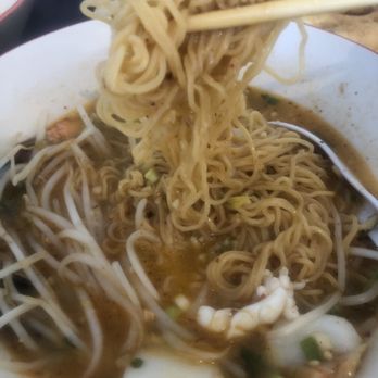 Rice Noodle Thai - Egg noodle with tom yum soup - Thai Near Me - Omaha, Nebraska Rice Noodle Thai - Egg noodle with tom yum soup - Thai Near Me - Omaha, Nebraska