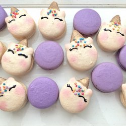 Sweet Creationz - Unicorn Macarons