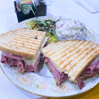 D' Coffee Bouteaque - Corned Beef Sandwich - Coffee & Tea Near Me - Palm Desert, California D' Coffee Bouteaque - Corned Beef Sandwich - Coffee & Tea Near Me - Palm Desert, California