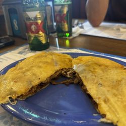 La Estancia - Cheese crust taco - al pastor