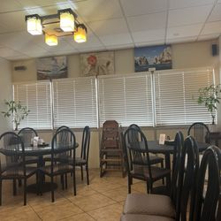 China Moon - Some of the dinning area