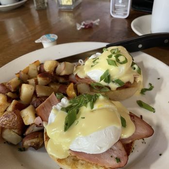 Pottery World Cafe - Eggs Benedict - Italian Near Me - Rocklin, California