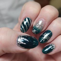 Ali nails