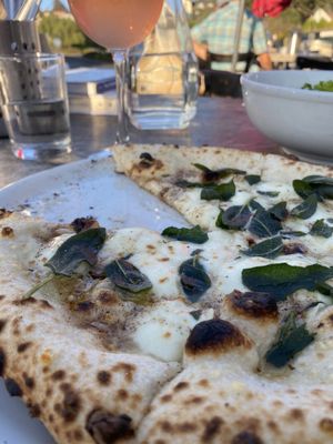 Benchmark Pizzeria by null