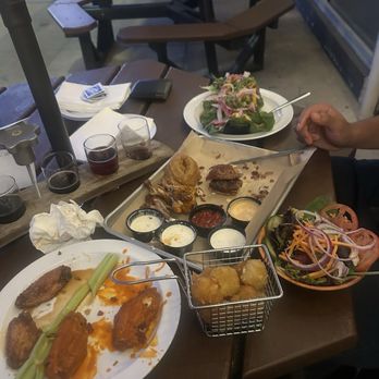 Woody's Brewing - Beer flight- thai and buffalo wings-tater tots-side salad-smokehouse burger-thai lettuce cups. - New American Near Me - Redding, California