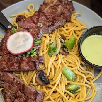 OMELI Kitchen - Garlic noodles with rib eye - Vietnamese Near Me - Fullerton, California OMELI Kitchen - Garlic noodles with rib eye - Vietnamese Near Me - Fullerton, California