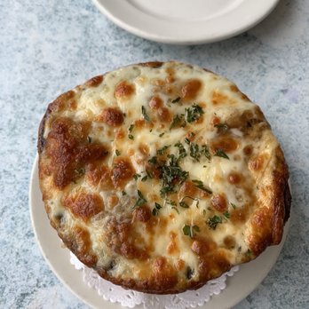 Beaver Creek Tavern - French onion soup - American Near Me - Downingtown, Pennsylvania
