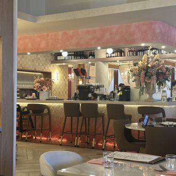 GIWA - Bar area - Breakfast & Brunch Near Me - Santa Clara, California
