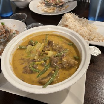 Gerry's Grill - Kare kare - Filipino Near Me - Houston, Texas