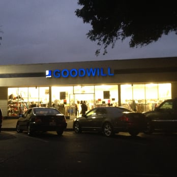 Goodwill - Storefront at night - Thrift Stores Near Me - Oxnard, California
