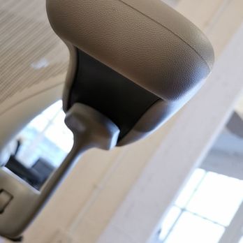 DWR Brooklyn Warehouse - Aeron (this armpad can't be moved around, could be an older model?) - Furniture Stores Near Me - Brooklyn, New York