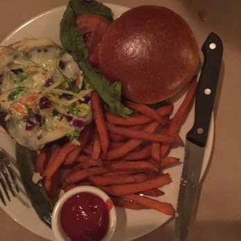 The Common Man Restaurant - Veggie burger with sweet potato fries - American Near Me - Lincoln, New Hampshire The Common Man Restaurant - Veggie burger with sweet potato fries - American Near Me - Lincoln, New Hampshire