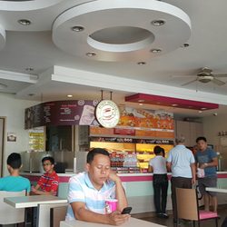 Dunkin Donuts - area