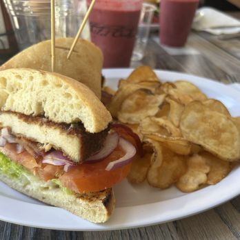 Wild Oak Cafe - Cafes Near Me - Glendale, California