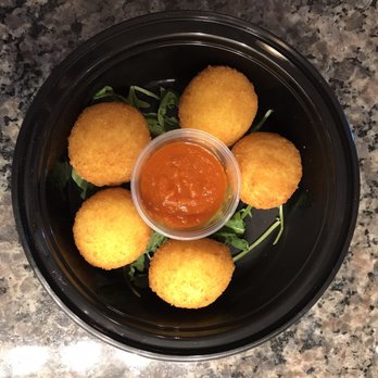 Vivo Pizza + Pasta - Arancini Piccoli - Pizza Near Me - Toronto, Ontario Vivo Pizza + Pasta - Arancini Piccoli - Pizza Near Me - Toronto, Ontario