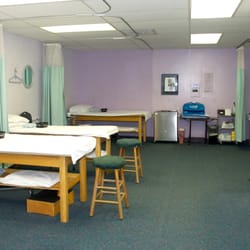 Shulman and Associates Physical Therapy - Treatment room