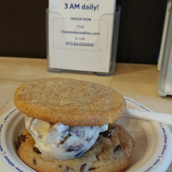 Insomnia Cookies - Desserts Near Me - Orlando, Florida
