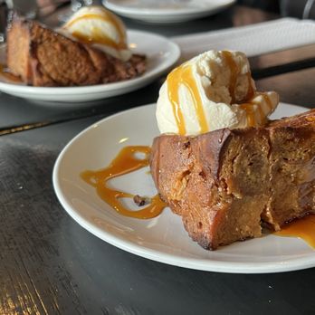 S/T Hooligan's - Caramel Bread Pudding (seasonal) - Cajun/Creole Near Me - Seattle, Washington