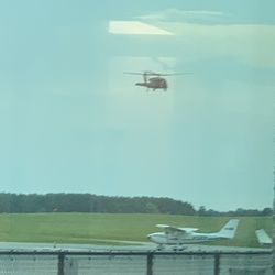 King's Korner Catering & Restaurant - You can watch the action on the airfield while you dine although it was pretty slow when we were there