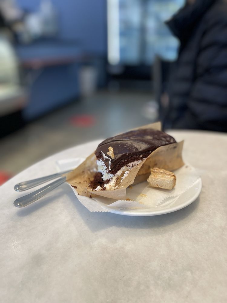 Stella Pastry & Cafe