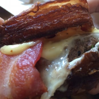 Brewtown Newtown - Elvis burger - Breakfast & Brunch Near Me - Newtown, NSW
