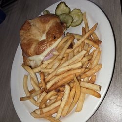 133 Bistro - Chicken cordeon bleu