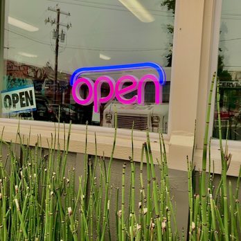 El Barrio Market - Open Sign for El Barrio Mexican Market - Mexican Near Me - Grass Valley, California El Barrio Market - Open Sign for El Barrio Mexican Market - Mexican Near Me - Grass Valley, California