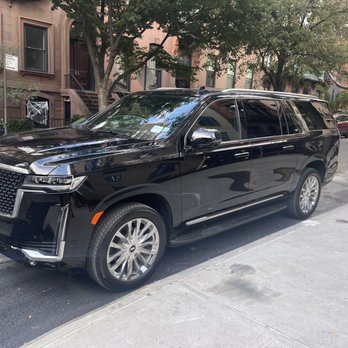ELuxury Transport - Town Car Service Near Me ELuxury Transport - Town Car Service Near Me