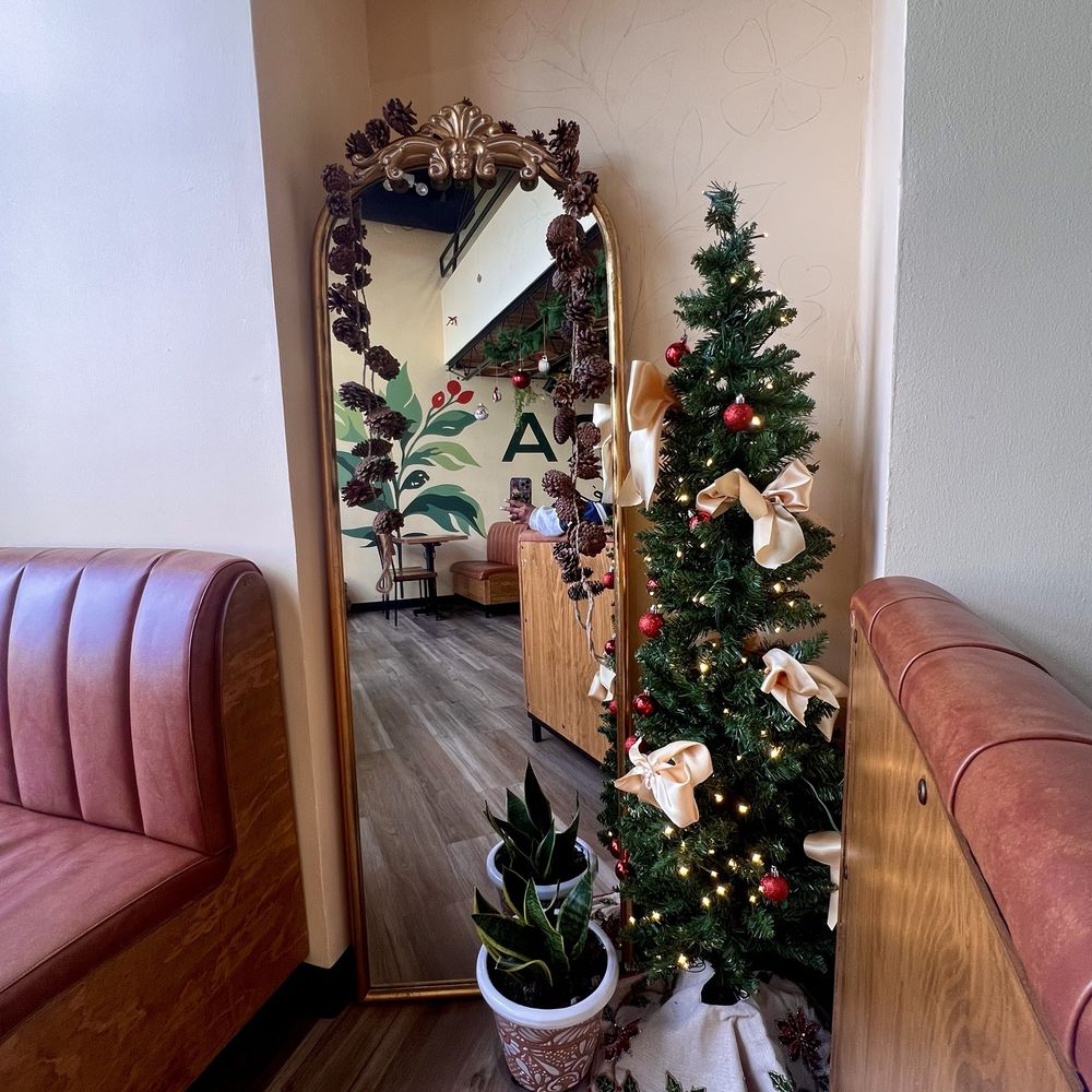 Flora Cafe - front area decor - Cafes Near Me - Omaha, Nebraska Flora Cafe - front area decor - Cafes Near Me - Omaha, Nebraska