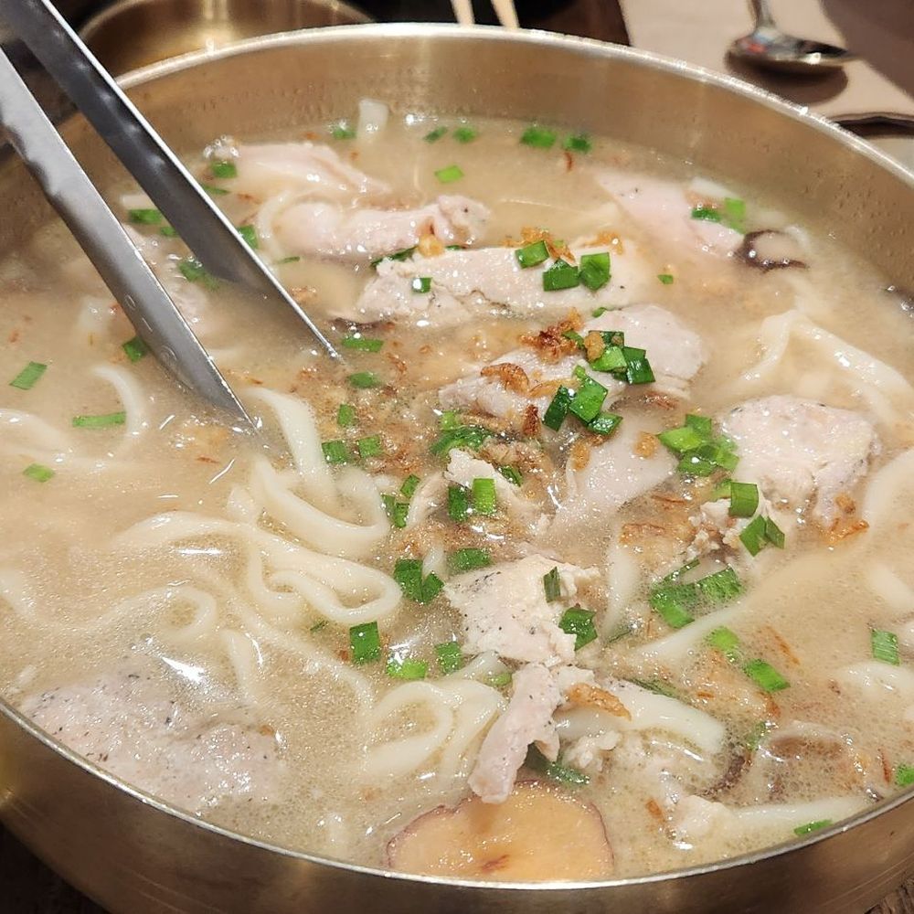 Chicky Chicky ginseng noodles Chicky Chicky ginseng noodles