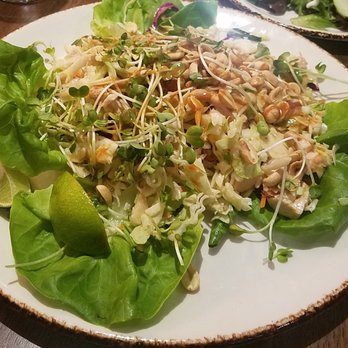 Jackalope's Bar and Grill - Thai chicken salad - American Near Me - Fish Camp, California