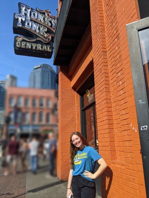 Honky Tonk Central by null
