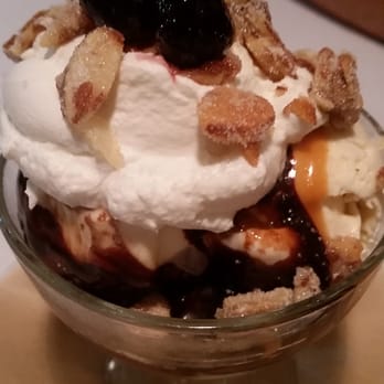 Hazel - To die for sundae. - Pizza Near Me - Occidental, California