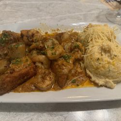 Harry's Restaurant - Shrimp & Scallop Orleans