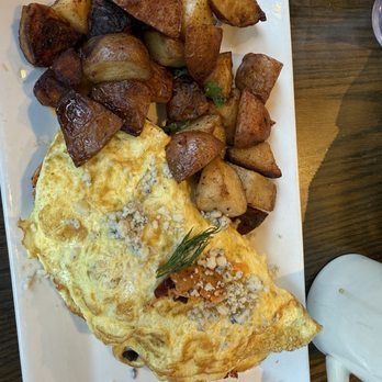 Café Luna - Buffalo chicken omelet - Coffee & Tea Near Me - Cambridge, Massachusetts Café Luna - Buffalo chicken omelet - Coffee & Tea Near Me - Cambridge, Massachusetts