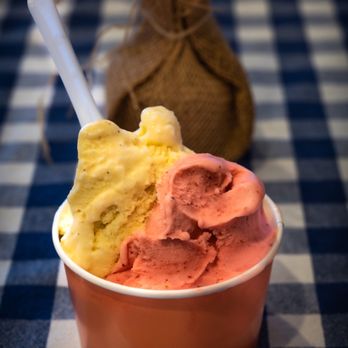 Unique Pastry Factory - Vanilla and Strawberry Gelato - TASTY! - Gelato Near Me - Temecula, California