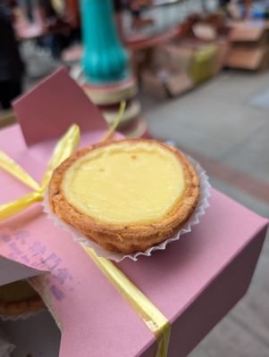 Golden Gate Bakery by null