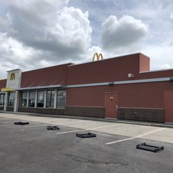McDonald's - Lobby closed