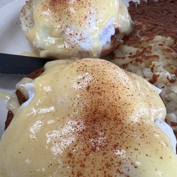 Cafe 126 - Eggs Benedict - Breakfast & Brunch Near Me - Ventura, California Cafe 126 - Eggs Benedict - Breakfast & Brunch Near Me - Ventura, California