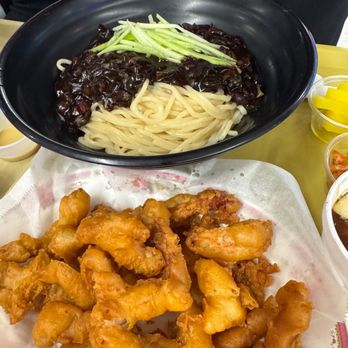 Hong Lou - #16 Noodle w/Black Bean Sauce + Sweet & Sour Pork - Korean Near Me - Las Vegas, Nevada Hong Lou - #16 Noodle w/Black Bean Sauce + Sweet & Sour Pork - Korean Near Me - Las Vegas, Nevada