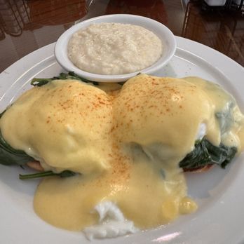 Millies Restaurant - Breakfast & Brunch Near Me - Sarasota, Florida