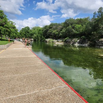 Barton Springs Pool - Yeah...if I lived in Austin I'd come here all the time...especially on hot, muggy days. - Swimming Pools Near Me - Austin, Texas