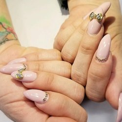 Aldona Nail