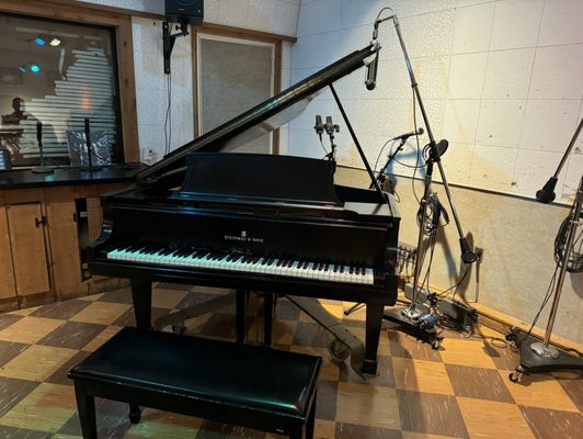 Historic RCA Studio B by null