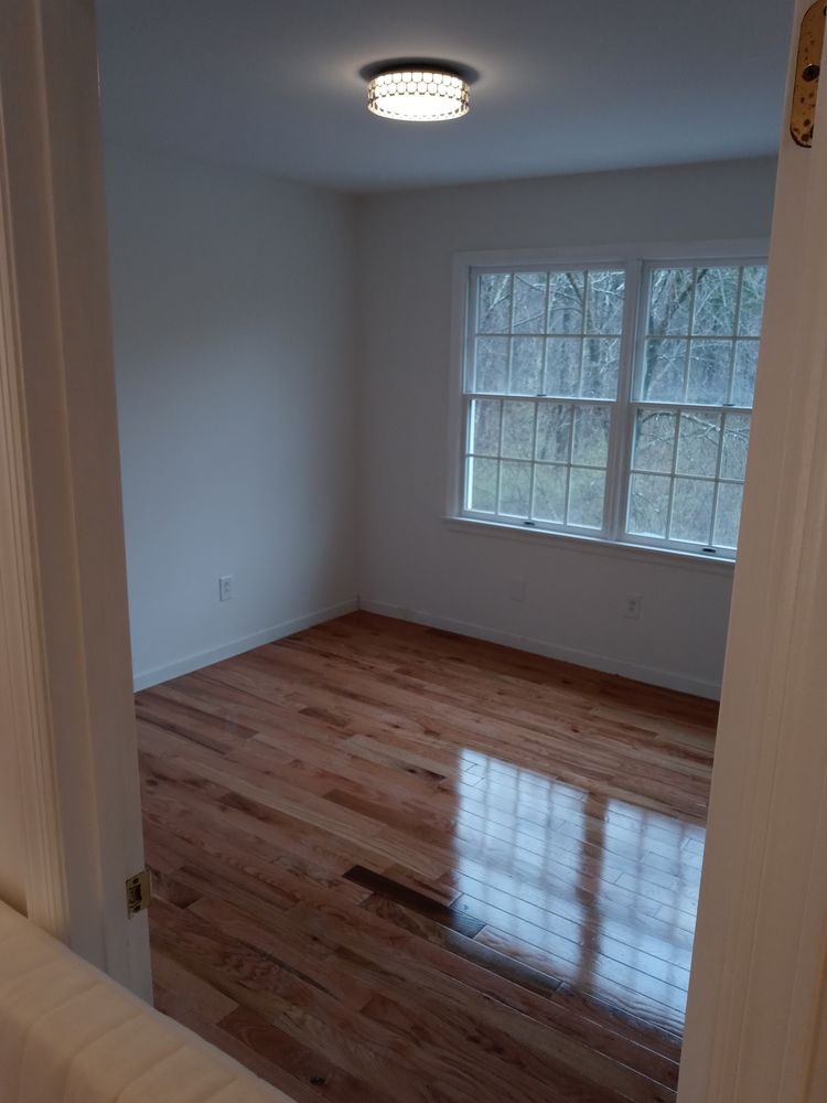 Slide of Mister Rey Electric & Plumbing services