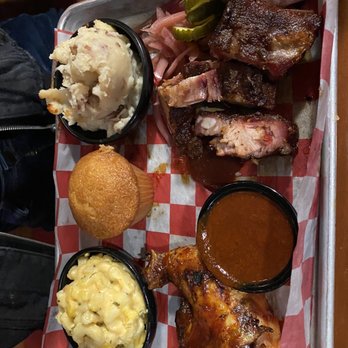 Famous Daves - Barbeque Near Me - Long Beach, California Famous Daves - Barbeque Near Me - Long Beach, California