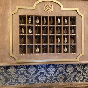 Break Through Reno - The keys to the rooms! - Challenge Courses Near Me - Reno, Nevada Break Through Reno - The keys to the rooms! - Challenge Courses Near Me - Reno, Nevada