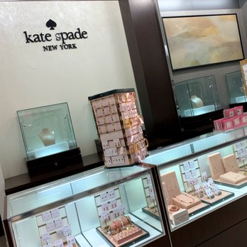 Twelve Oaks Mall - Kate Spade - Shopping Centers Near Me - Novi, Michigan