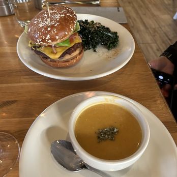 True Food Kitchen - Plant based cheeseburger with side of soup - New American Near Me - Phoenix, Arizona True Food Kitchen - Plant based cheeseburger with side of soup - New American Near Me - Phoenix, Arizona